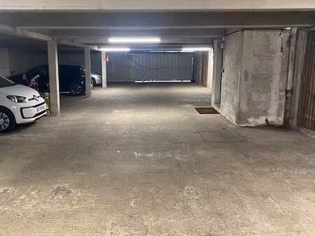 vends place de stationnement nantes