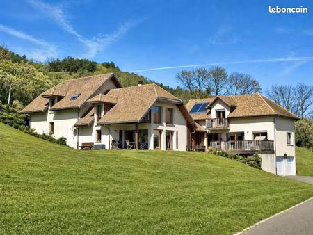 maison 7 pièces 232 m²