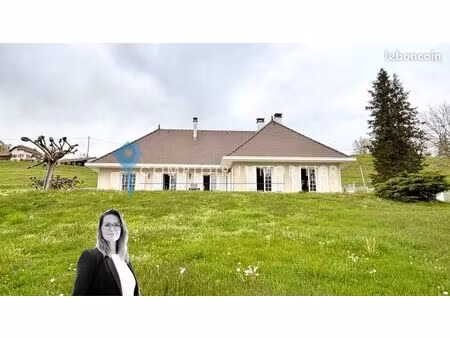 villa 4 pièces 128 m²