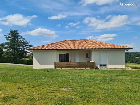 maison à louer sur les hauteurs de cauneille