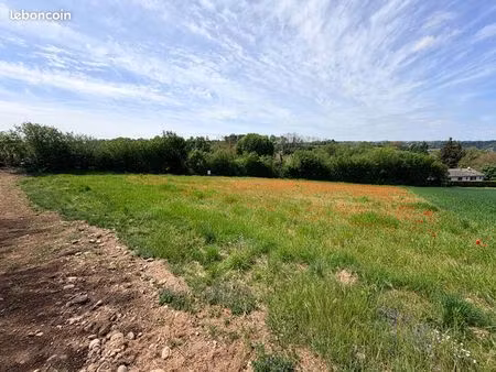 terrain montrevel