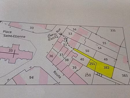 terrain de 300m2