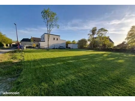 terrain viabilisé à vendre – hirel – 130 000