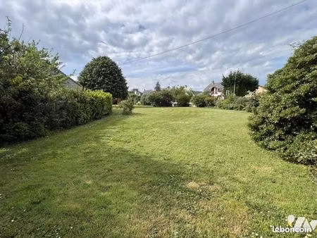terrain 674 m² ste luce sur loire