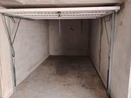 garage boxe fermé