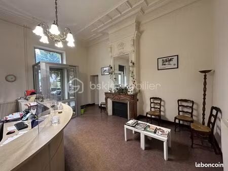 bureau 987 m²