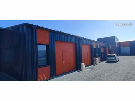 box d'activité et de stockage à louer / entrepôt d'activité à louer / local d'activité / b
