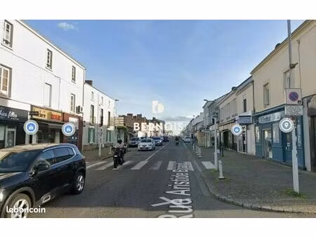 local commercial 85 m²
