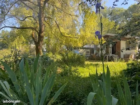 chalet en préfabriqué sur terrain de loisirs