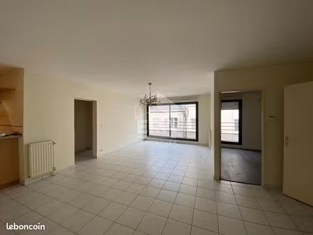appartement 3 pièces 2 m²
