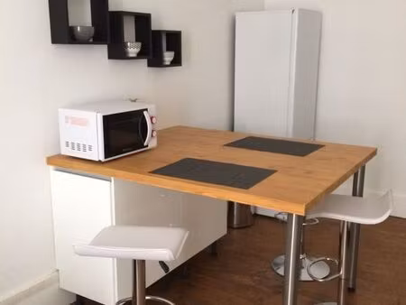 35m2 meublé équipé + cave + cagibi / prêt à vivre