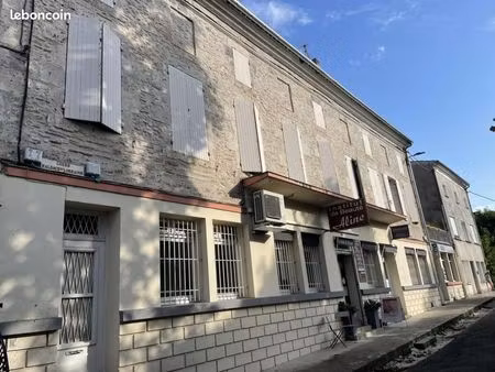 immeuble 12 pièces 261 m²