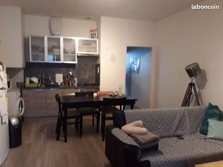 appartement t2 de 42 m² meublé– centre-ville de poligny