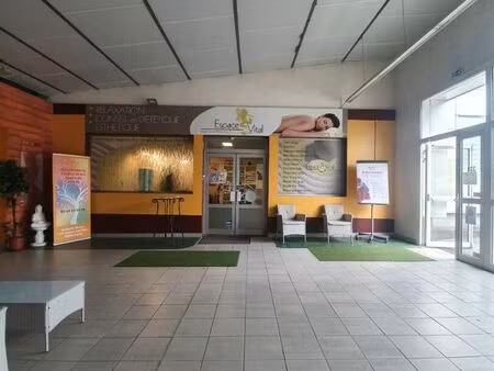 local commercial 52 m² amilly