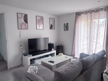 petite maison mitoyenne à louer