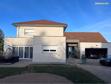 maison contemporaine d’exception – 180 m² – sans vis-à-vis – cadre campagne à 3 min de sai
