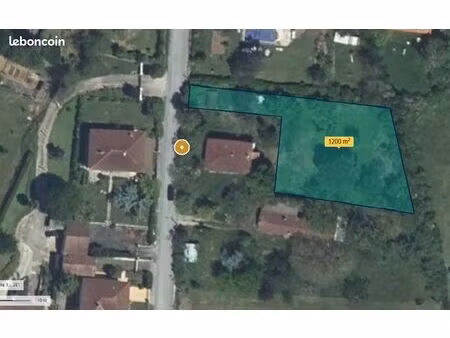 terrain de 1200m² constructible à villeneuve-sur-lot