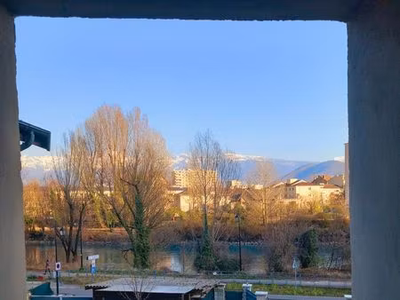 2 pièces 1 quai des allobroges