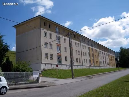 appartement 5 pièces 86 m² salins-les-bains