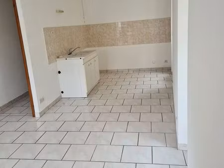 appartement f2 centre ville de sellières