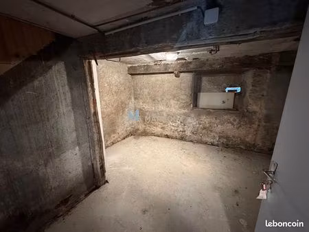 parking/box 12 m² montbrison