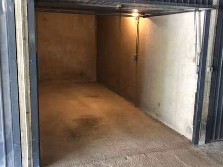 location garage chateaucreux saint etienne
