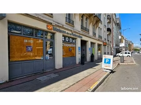 local commercial 453 m²