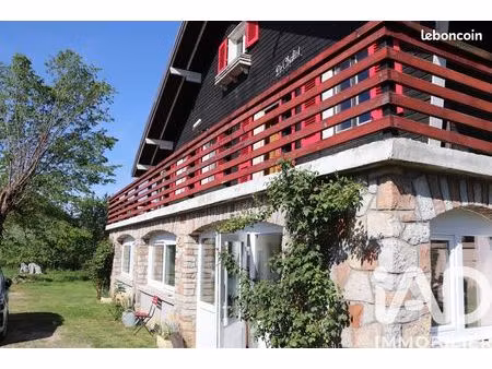 chalet 5 pièces 130 m²