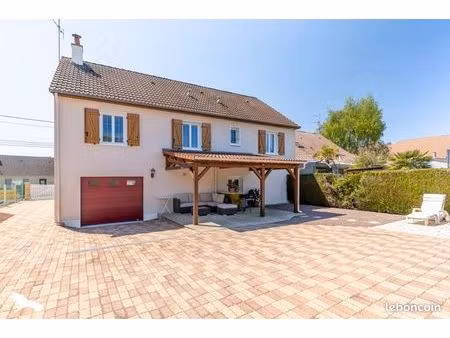 pavillon 5 pièces 128 m²