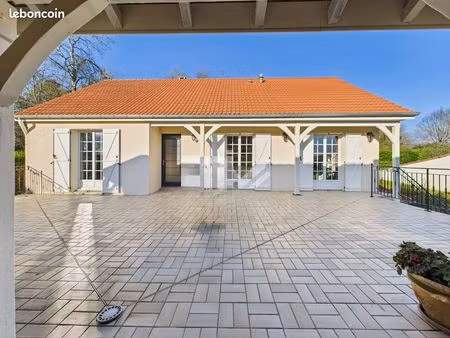 maison 7 pièces 165 m²