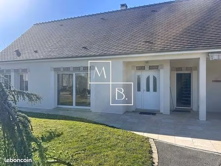 maison 7 pièces 232 m²
