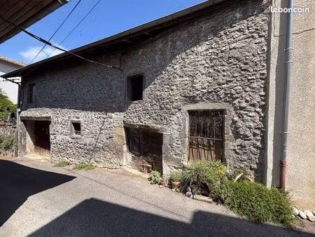 grange 1 pièce 190 m²