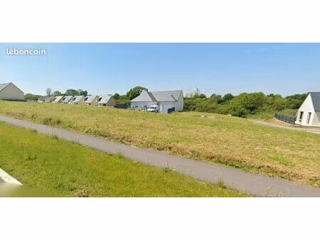 terrain 306 m² saint lo