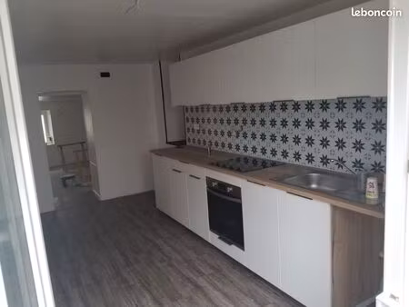loue appartement 51m2 - 545euros