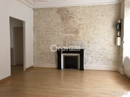 bureau 46 m²