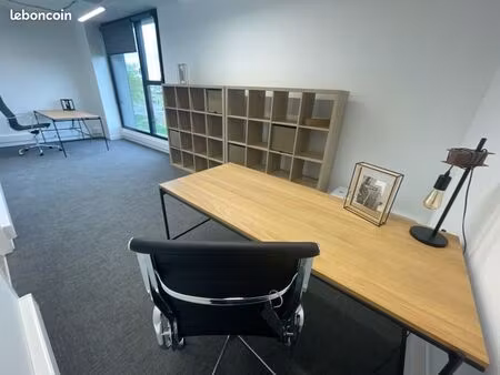 bureau de 20 85 m2 lumineux face à l'ubs - vannes
