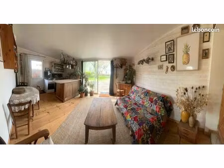 studio + garage et jardin (terrain constructible)