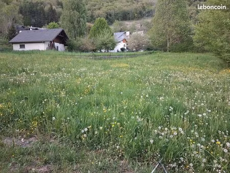 terrain constructible à valbonnais (38740) - 1568m² -