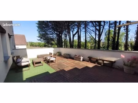 t2 meublé avec terrasse exceptionnelle