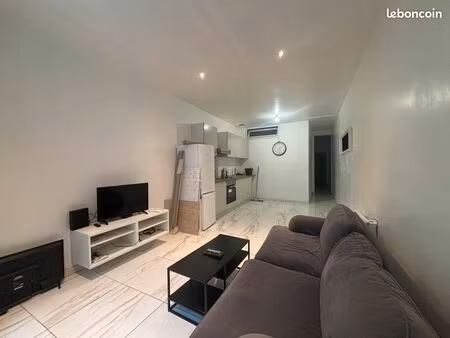 immeuble - 5 lots - renové et meublé - 11 5% de rentabilité