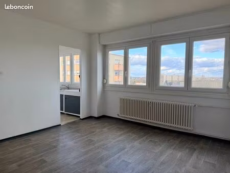 metz. appartement f2. 42m2. 90.000