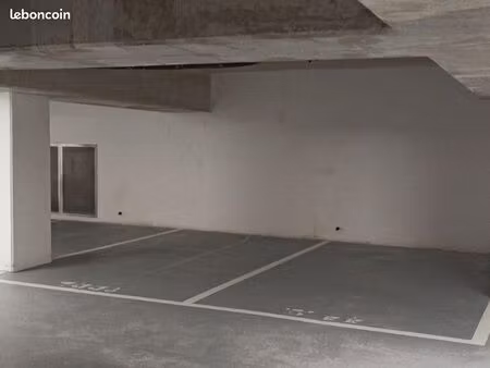 place de parking sécurisée