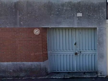 location parking dans hangar ferme à loos