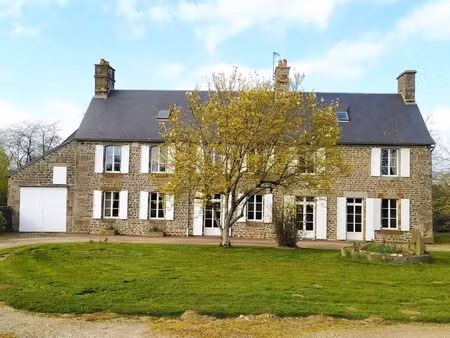maison 9 pièces 239 m²
