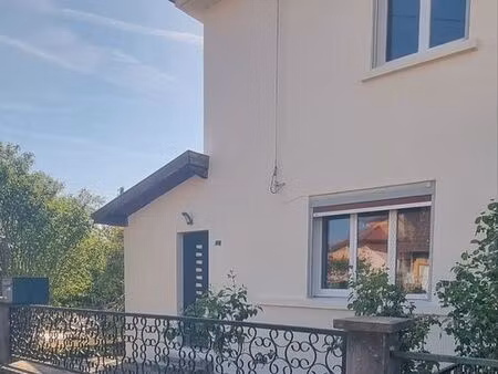 maison de ville entièrement rénovée – jardin & terrasse