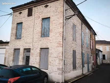 maison lumineuse 90 m2. prévoir gros travaux