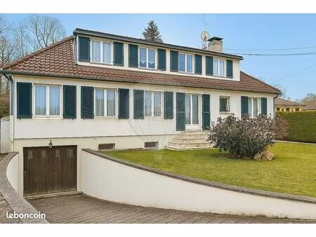 maison 10 pièces 229 m²