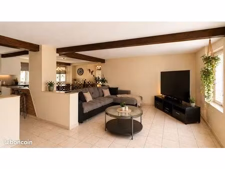 maison 6 pièces 140 m²