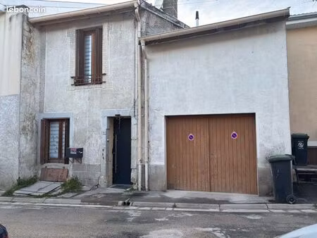 maison de village avec garage