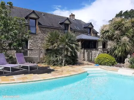 maison de campagne avec piscine et terrain